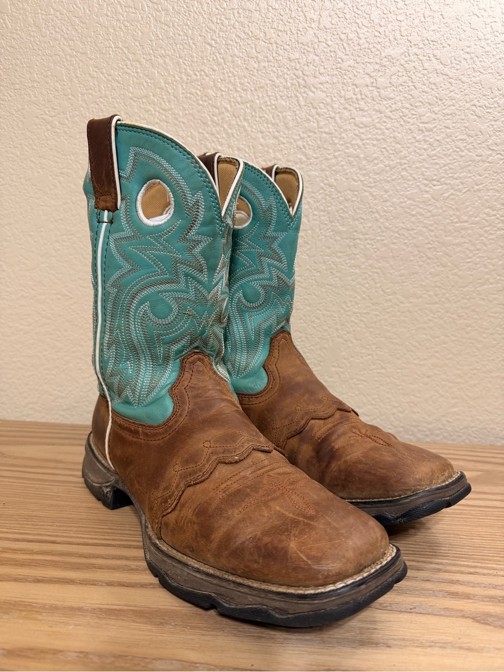 Durango western cowgirl Boots with Teal Embroidered Shaft size 8.5 good